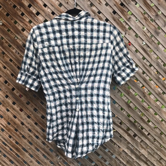 Elizabeth and James womens Button Down Shirt - Picture 5 of 6